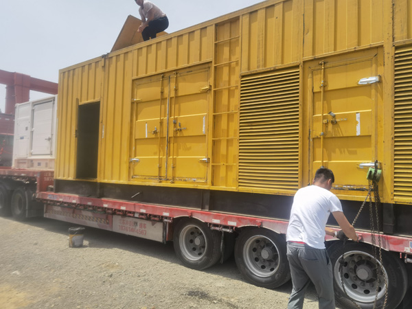 陵城除了负载情况和发动机维护，还有哪些因素会影响 200kw 柴油发电机的油耗？
